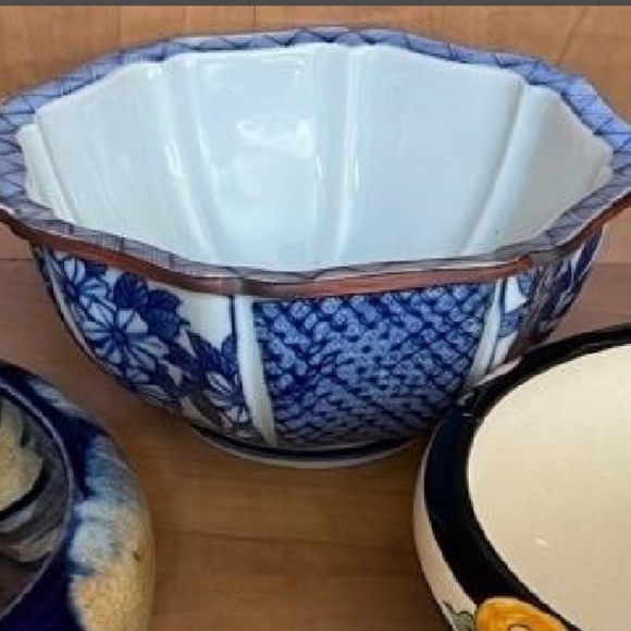 FITZ AND FLOYD Japan Octagon Vegetable Bowl, Ceramic Blue & White w/ Brown rim - Picture 6 of 7